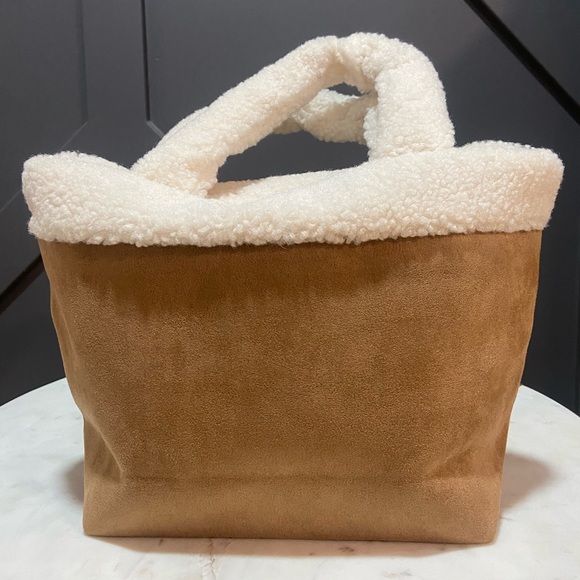 Prada GWP Sherpa & Suede Bag - Picture 3 of 8
